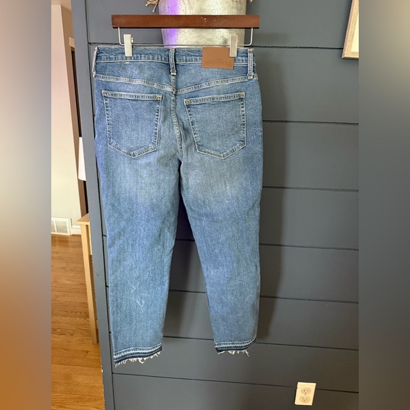 J crew mercantile slim boyfriend raw hem jeans 28 NWT - Picture 4 of 5